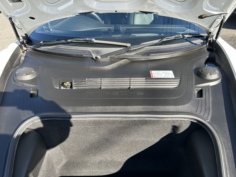 ポルシェ 911(Type991.2) カレラ　PDK　右H　スポーツクロノPKG　スポーツエグゾースト　スパイダー20インチアルミホイール　GTスポーツステアリング　レザーシート　シートヒーター