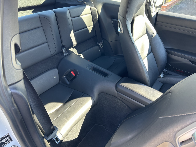 ポルシェ 911(Type991.2) カレラ　PDK　右H　スポーツクロノPKG　スポーツエグゾースト　スパイダー20インチアルミホイール　GTスポーツステアリング　レザーシート　シートヒーター