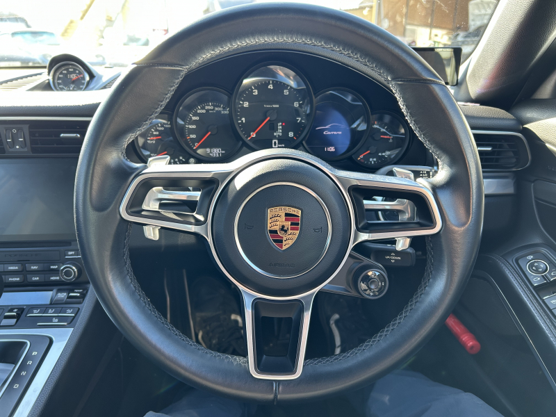 ポルシェ 911(Type991.2) カレラ　PDK　右H　スポーツクロノPKG　スポーツエグゾースト　スパイダー20インチアルミホイール　GTスポーツステアリング　レザーシート　シートヒーター