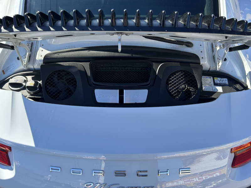 ポルシェ 911(Type991.2) カレラ　PDK　右H　スポーツクロノPKG　スポーツエグゾースト　スパイダー20インチアルミホイール　GTスポーツステアリング　レザーシート　シートヒーター