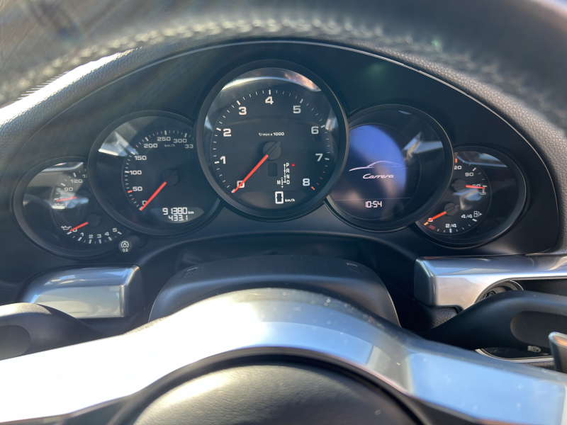 ポルシェ 911(Type991.2) カレラ　PDK　右H　スポーツクロノPKG　スポーツエグゾースト　スパイダー20インチアルミホイール　GTスポーツステアリング　レザーシート　シートヒーター