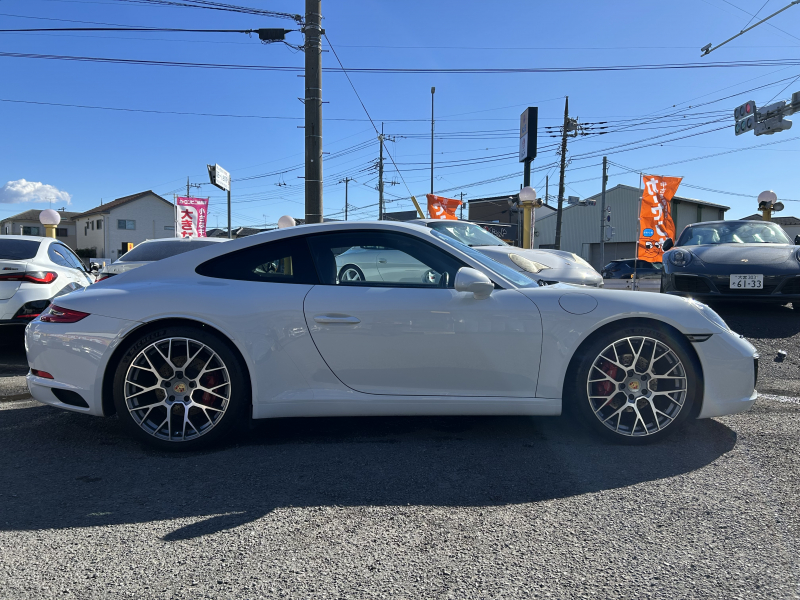 ポルシェ 911(Type991.2) カレラ　PDK　右H　スポーツクロノPKG　スポーツエグゾースト　スパイダー20インチアルミホイール　GTスポーツステアリング　レザーシート　シートヒーター