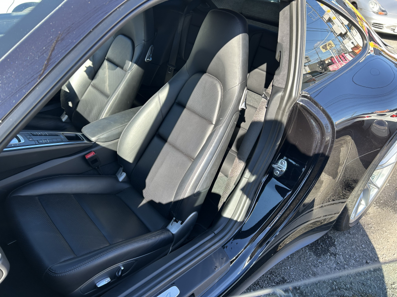 ポルシェ 911(Type991.2) カレラ4　PDK　右H　スポーツクロノPKG　スポ－ツエグゾースト　アダプティブクルーズコントロール　レザーインテリア　パワーステアリングプラス　GTスポーツステアリング　カレラS20インチアルミホイール　　　　　　　