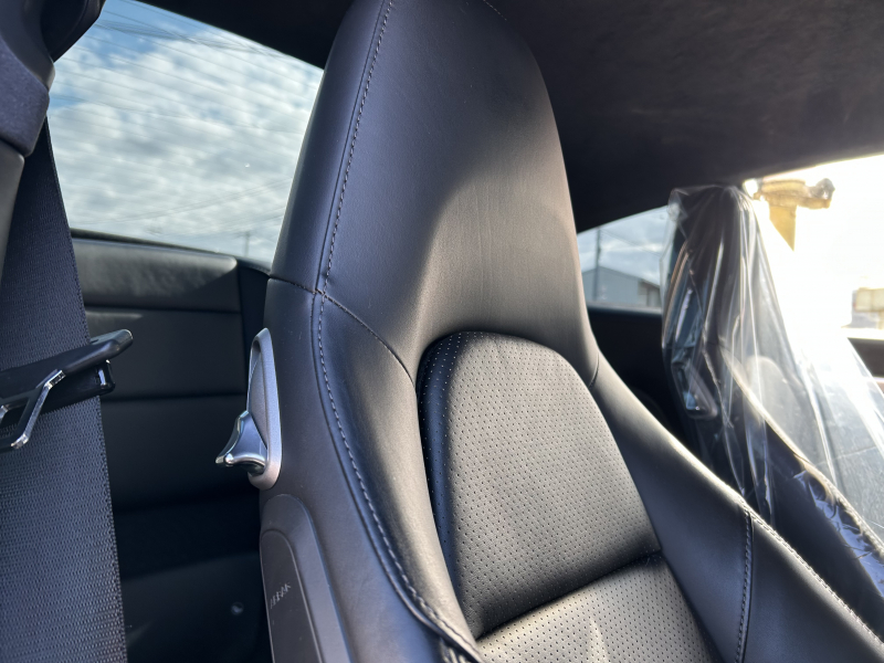 ポルシェ 911(Type991.2) カレラ4　PDK　右H　スポーツクロノPKG　スポ－ツエグゾースト　アダプティブクルーズコントロール　レザーインテリア　パワーステアリングプラス　GTスポーツステアリング　カレラS20インチアルミホイール　　　　　　　