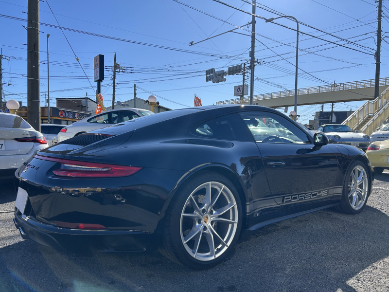 ポルシェ 911(Type991.2) カレラ4　PDK　右H　スポーツクロノPKG　スポ－ツエグゾースト　アダプティブクルーズコントロール　レザーインテリア　パワーステアリングプラス　GTスポーツステアリング　カレラS20インチアルミホイール　　　　　　　