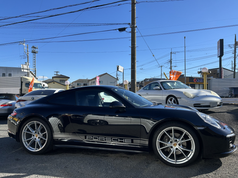 ポルシェ 911(Type991.2) カレラ4　PDK　右H　スポーツクロノPKG　スポ－ツエグゾースト　アダプティブクルーズコントロール　レザーインテリア　パワーステアリングプラス　GTスポーツステアリング　カレラS20インチアルミホイール　　　　　　　