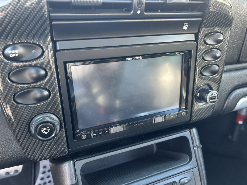 ポルシェ 911(Type996) カレラ　Tiptronic　右H　18インチアルミホイール　車高調　社外マフラー　社外テール