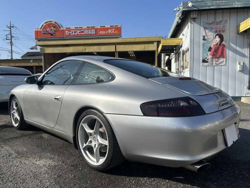 ポルシェ 911(Type996) カレラ　Tiptronic　右H　18インチアルミホイール　車高調　社外マフラー　社外テール