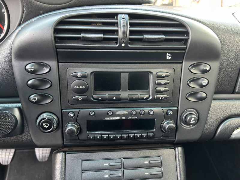 ポルシェ 911(Type996) カレラ 6MT 左H レザーシート　純正17インチアルミ