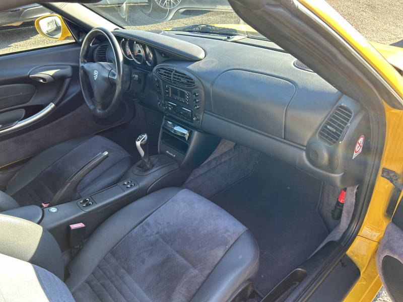 ポルシェ ボクスター(Type986) ボクスターS　左H　6MT　シートヒーター　レッドキャリパー