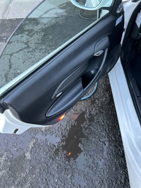 ポルシェ ボクスター(Type986) 2.7　左H　5MT  純正アルミ　HDDナビ