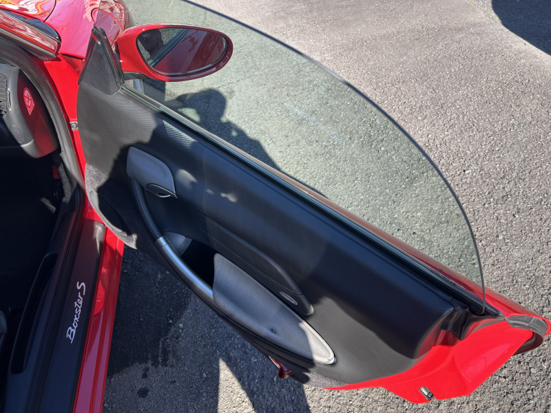 ポルシェ ボクスター(Type986) ボクスターS　左H　6MT 　レッドキャリパー　スポーツシート　車高調