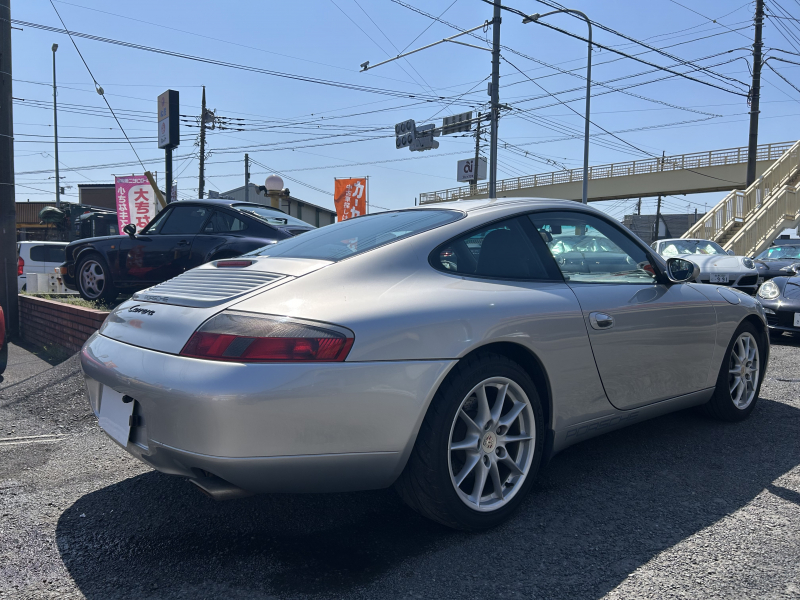 ポルシェ 911(Type996) カレラ　左H　6MT　レザーシート　地デジナビ　バックカメラ