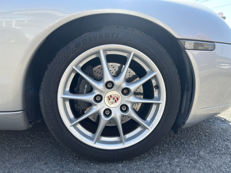 ポルシェ 911(Type996) カレラ　左H　6MT　レザーシート　地デジナビ　バックカメラ