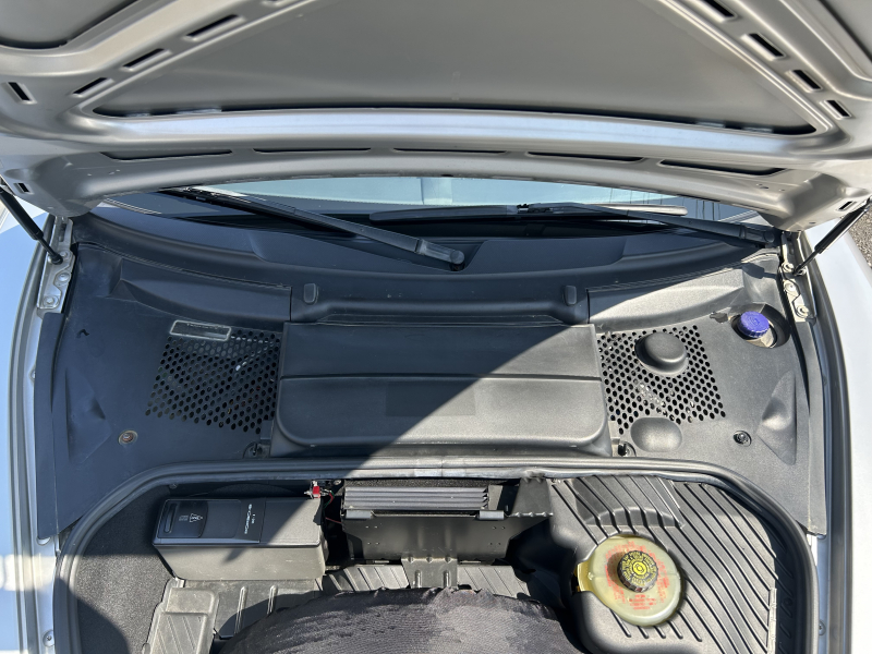 ポルシェ 911(Type996) カレラ　左H　6MT　レザーシート　地デジナビ　バックカメラ