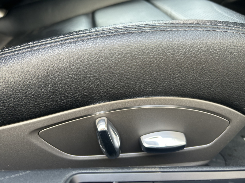 ポルシェ 911(Type991.2) カレラ　スポーツクロノパッケージ　PDK　右ハンドル　黒革　シートヒーター　純正19インチアルミ　純正ナビ