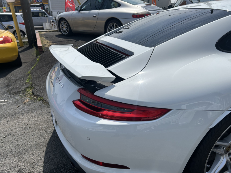 ポルシェ 911(Type991.2) カレラ　スポーツクロノパッケージ　PDK　右ハンドル　黒革　シートヒーター　純正19インチアルミ　純正ナビ