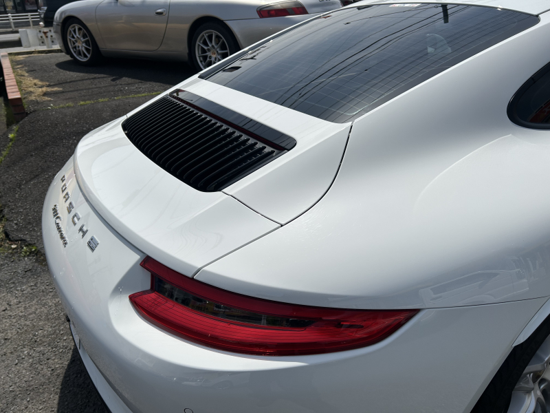 ポルシェ 911(Type991.2) カレラ　スポーツクロノパッケージ　PDK　右ハンドル　黒革　シートヒーター　純正19インチアルミ　純正ナビ