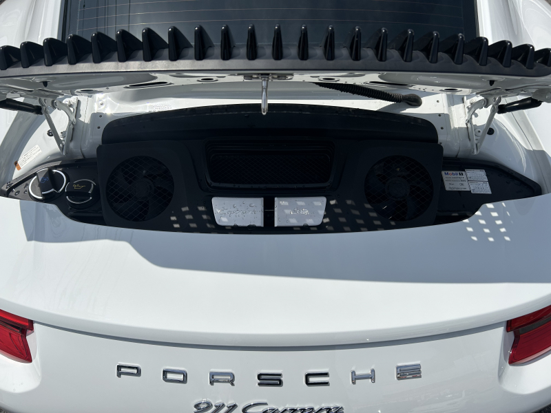 ポルシェ 911(Type991.2) カレラ　スポーツクロノパッケージ　PDK　右ハンドル　黒革　シートヒーター　純正19インチアルミ　純正ナビ