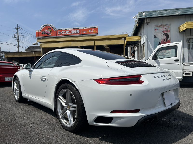 ポルシェ 911(Type991.2) カレラ　スポーツクロノパッケージ　PDK　右ハンドル　黒革　シートヒーター　純正19インチアルミ　純正ナビ