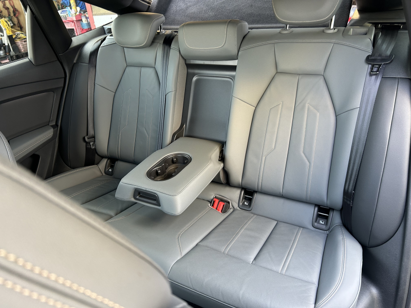 アウディ e-tron Sportback Q4 e-tron 50 Sportback Sライン　AudiAG21インチアルミ　シートヒーター　パワーバックドア　SONOSサウンド