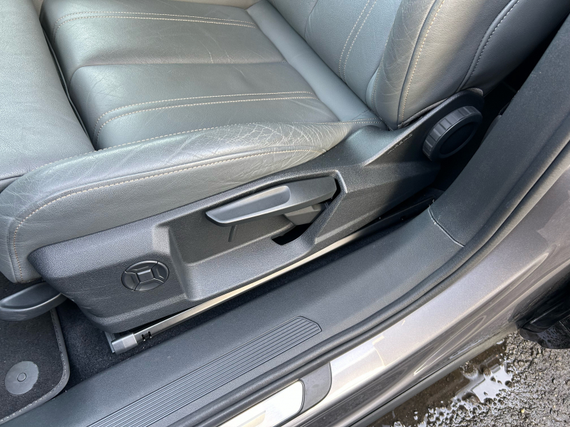 アウディ e-tron Sportback Q4 e-tron 50 Sportback Sライン　AudiAG21インチアルミ　シートヒーター　パワーバックドア　SONOSサウンド