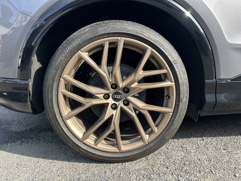 アウディ e-tron Sportback Q4 e-tron 50 Sportback Sライン　AudiAG21インチアルミ　シートヒーター　パワーバックドア　SONOSサウンド