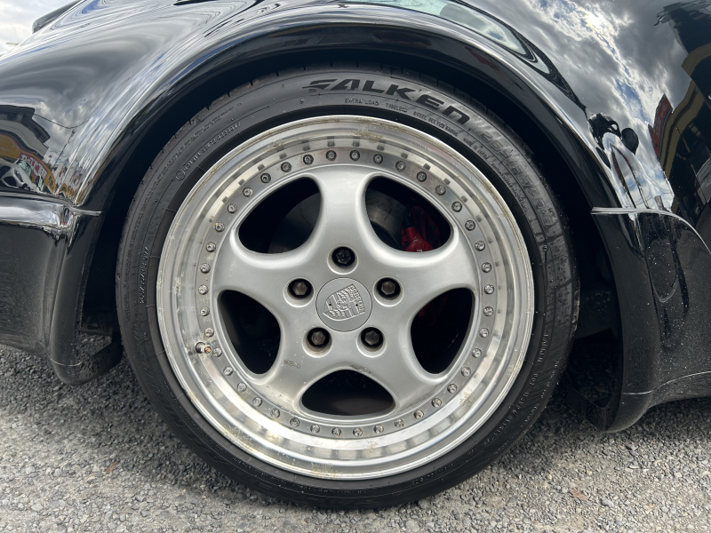 ポルシェ 911(Type964) カレラ4　左H　5MT　ターボルック　18インチアルミ　レカロシート