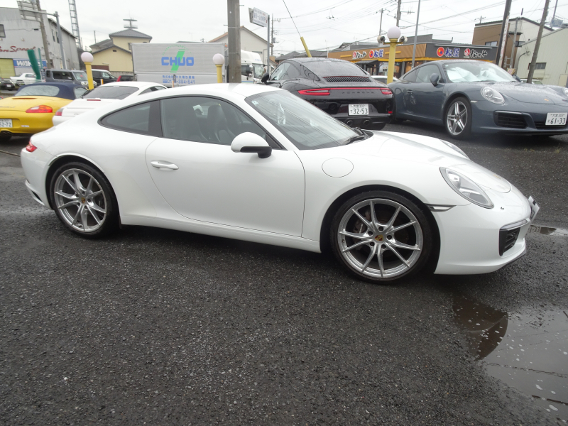 ポルシェ 911(Type991.2) カレラ　スポーツクロノパッケージ　右H　PDK　OPカレラS20インチホイール　シートヒーター　ALLレザーシート　純正ナビ　バックカメラ