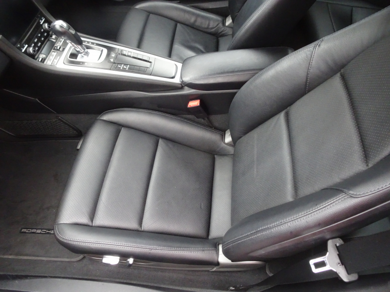 ポルシェ 911(Type991.2) カレラ　スポーツクロノパッケージ　右H　PDK　OPカレラS20インチホイール　シートヒーター　ALLレザーシート　純正ナビ　バックカメラ