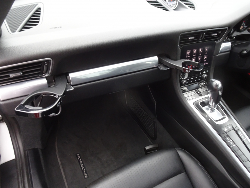 ポルシェ 911(Type991.2) カレラ　スポーツクロノパッケージ　右H　PDK　OPカレラS20インチホイール　シートヒーター　ALLレザーシート　純正ナビ　バックカメラ