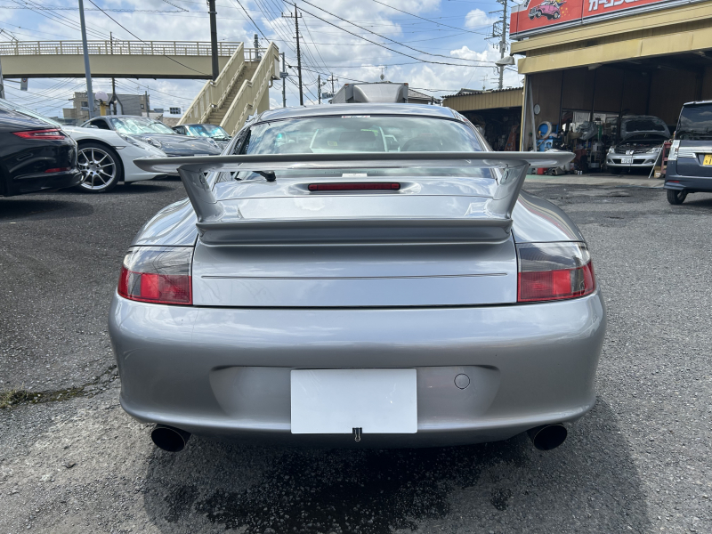 ポルシェ 911(Type996) カレラ　40thアニバーサリーエディション　左H  6MT　専用フロントバンパー、サイドスカート　ポリッシュ仕上げホイール　サンルーフ　シートヒーター