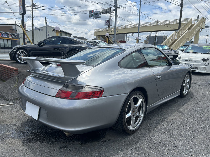 ポルシェ 911(Type996) カレラ　40thアニバーサリーエディション　左H  6MT　専用フロントバンパー、サイドスカート　ポリッシュ仕上げホイール　サンルーフ　シートヒーター
