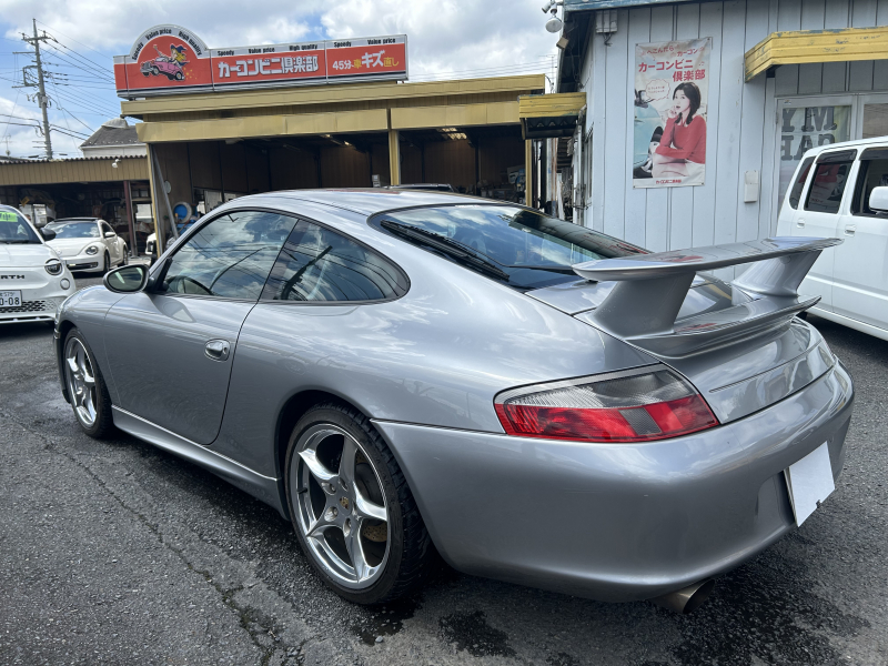ポルシェ 911(Type996) カレラ　40thアニバーサリーエディション　左H  6MT　専用フロントバンパー、サイドスカート　ポリッシュ仕上げホイール　サンルーフ　シートヒーター