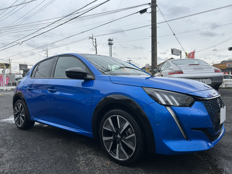 プジョー E-208 GT  クルーズコントロール　シートヒーター　ハーフレザーシート　17インチアルミ　ブラックルーフ　純正ナビ　地デジTV　ドラレコ　ETC