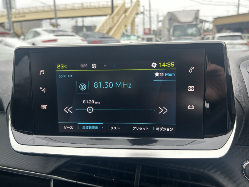 プジョー E-208 アリュール　後期モデル　アダクティブクルーズコントロール　アクティブセーフティーブレーキ　ディスプレイオーディオ