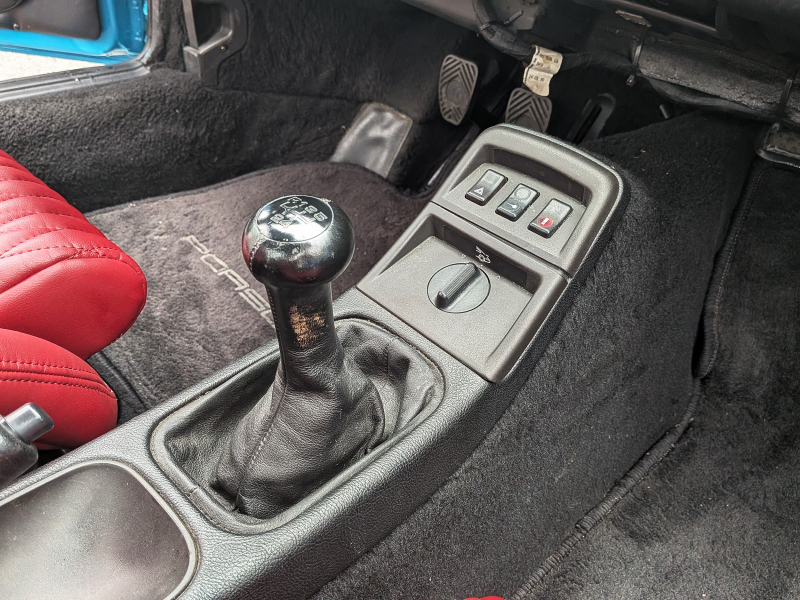 ポルシェ 911(Type964) ターボLOOK 5MT ハイカム エンジンオーバーホール済 リビエラブルー(オールペイント) 各種レストア済