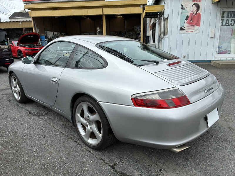 ポルシェ 911(Type996) カレラ　左H　6MT  純正アルミ　後期モデル