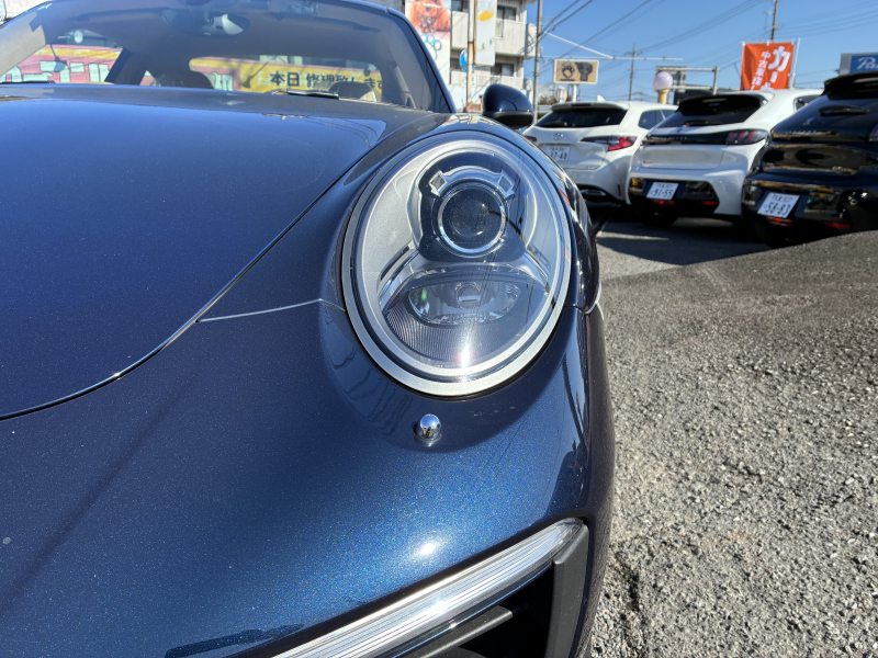 ポルシェ 911(Type991.2) カレラS　右H　PDK 　スポーツクロノPKG　スポーツエグゾースト　PCCB　PASM　ACC　シートヒーター　BOSE　　クレストエンボス加工ヘッドレスト　内装ルクソールベージュ