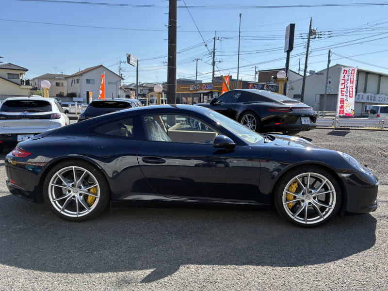 ポルシェ 911(Type991.2) カレラS　右H　PDK 　スポーツクロノPKG　スポーツエグゾースト　PCCB　PASM　ACC　シートヒーター　BOSE　　クレストエンボス加工ヘッドレスト　内装ルクソールベージュ