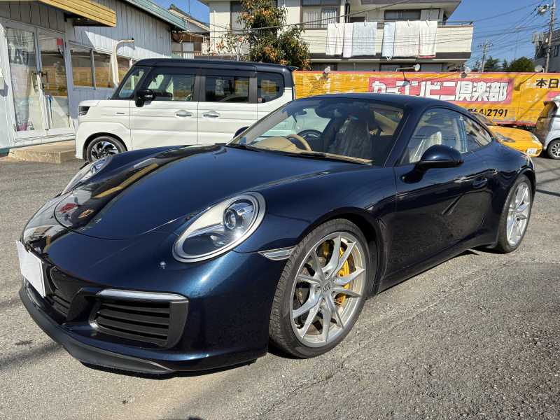 ポルシェ 911(Type991.2) カレラS　右H　PDK 　スポーツクロノPKG　スポーツエグゾースト　PCCB　PASM　ACC　シートヒーター　BOSE　　クレストエンボス加工ヘッドレスト　内装ルクソールベージュ