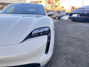 ポルシェ タイカン スポーツクロノPKG パフォーマンスBatteryプラス4+1シート