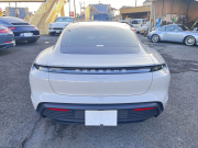 ポルシェ タイカン スポーツクロノPKG パフォーマンスBatteryプラス4+1シート