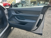 ポルシェ タイカン ターボS　カーボンスポーツデザインPKG