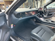 ポルシェ タイカン ターボS　カーボンスポーツデザインPKG