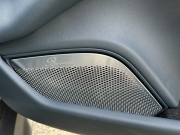 ポルシェ タイカン ターボS　カーボンスポーツデザインPKG