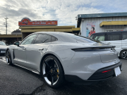 ポルシェ タイカン ターボS　カーボンスポーツデザインPKG