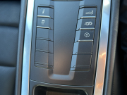 ポルシェ 911(Type991.2) カレラ4　PDK　右H　スポーツクロノPKG　スポ－ツエグゾースト　アダプティブクルーズコントロール　レザーインテリア　パワーステアリングプラス　GTスポーツステアリング　カレラS20インチアルミホイール　　　　　　　