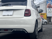 アバルト 500e ツーリズモ BEV車両