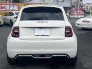 アバルト 500e ツーリズモ BEV車両